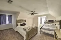 Riverside House w/ Yard ~ 1 Mi to Downtown!