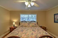 Crystal River Cottage on 1 Acre w/ Deck & Porch! - Kæledyr tilladt