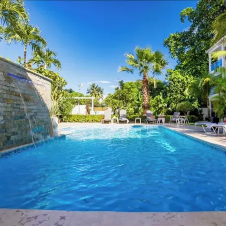 Cozy 2Br-2bt Apt Near the Beach and Main Street