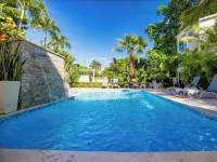 Cozy 2Br-2bt Apt Near the Beach and Main Street - Private Pools