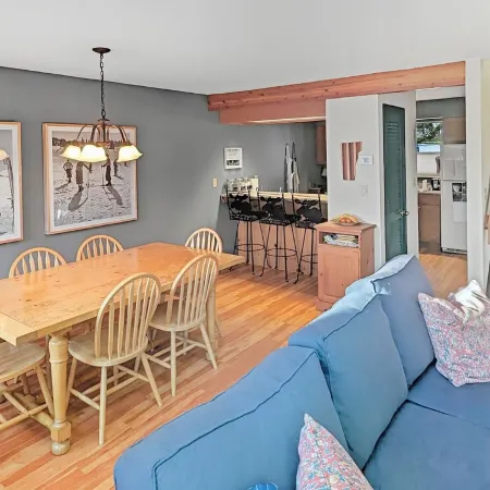 Stratton Comfort, Convenience & Private Hot Tub