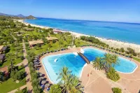 Hotel Garden Beach - Pools