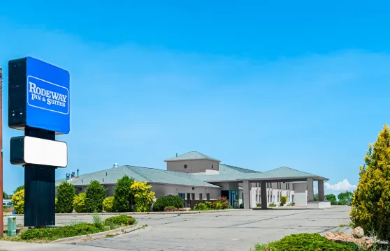 羅德威酒店及套房