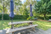Tastefully Furnished Bungalow for 6 People With Lots of Privacy