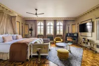 Château Jeanne & The Forest