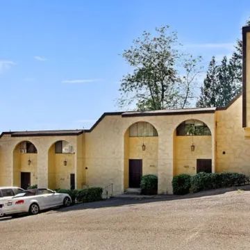 NE 82nd St Redmond Отели в г. Редмонд