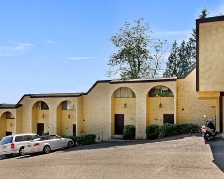 นอร์ทอีสต์ 82 สตรีท เรดมอนด์ โรงแรมในRedmond