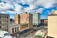 Walk to Unl Campus Dtwn Lincoln Loft Apt! - Condos