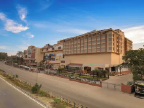 Lemon Tree Hotel, Mall of Dehradun, Dehradun Hotels in Dehra Dun