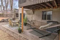 Manitou Springs Escape w/ A/C & Private Deck! - parking