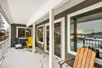 Anacortes Home w/ Views of Puget Sound - 3 tähden