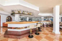 Hotel Na Taconera - ที่มีบาร์