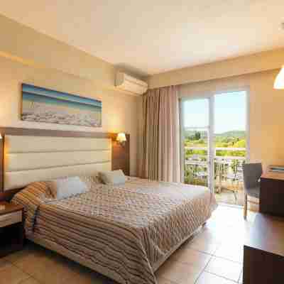 Canvas by Mitsis Messonghi Rooms