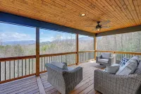 Smoky Mountain Cabin Rental Game Room, Fire Pit! - spa