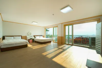 Ganghwado Skyland Caravan Resort 鄰近寶雲寺的酒店