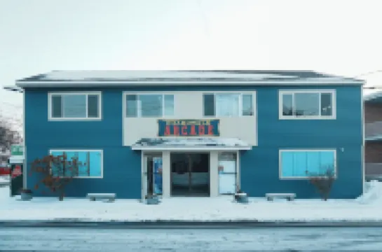 10 Second Walk to Beach:Rare Top Floor Atlantic Ave Pet Friendly Oceanview Condo