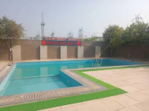 Holidays Luxury Hotel & Resort