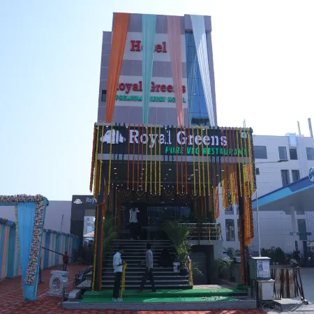 Royal Greens