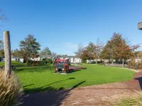 Holiday Home for 8 near Seaside Resort of Oostkapelle-Vrouwenpolder Hotels in Serooskerke