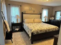 Comfy Coastal! 2 BR, pet friendly, caged pool, fenced yard. Quiet safe Bradenton - สระว่ายน้ำส่วนตัว