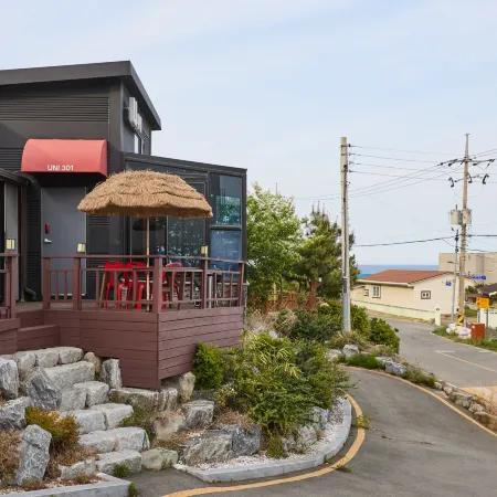 Pohang Uni Pool Villa Pension