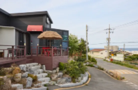 Pohang Uni Pool Villa Pension