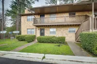 3 Mi to Dtwn Hot Springs: Modern Condo! - spa