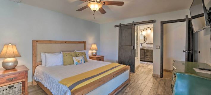 Pet-Friendly Lake Havasu Gem Pool and Game Room Отели в г. Мохаве