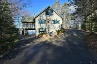 Loon Song On Lost Land Lake 4 Bedroom Home - Homestays