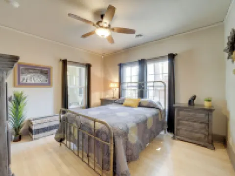 Less Than 1 Mi to Dtwn Home with Deck in Clarkdale! Hotels in Clarkdale