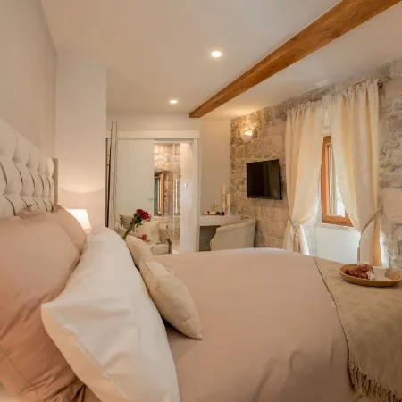 Jupiter Lux Rooms