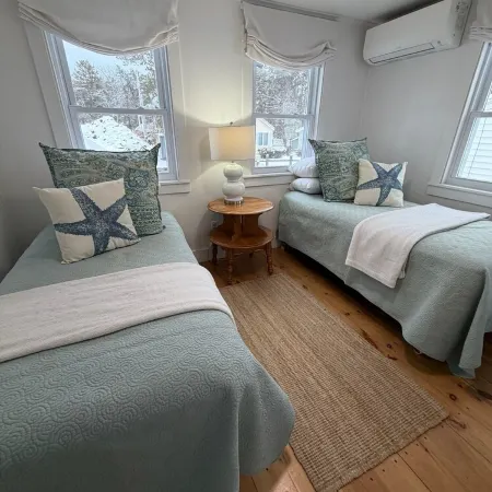 Kinney Shores Renovated Beach Cottage•New Bathroom•Steps to 7Mile Sandy Beach•AC