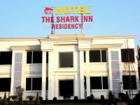 The shark inn Residency Hotel a Rewa