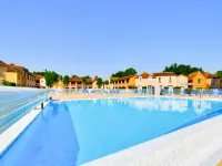 Apartment in Monflanquin by Scenic Lake モンフランカンのホテル
