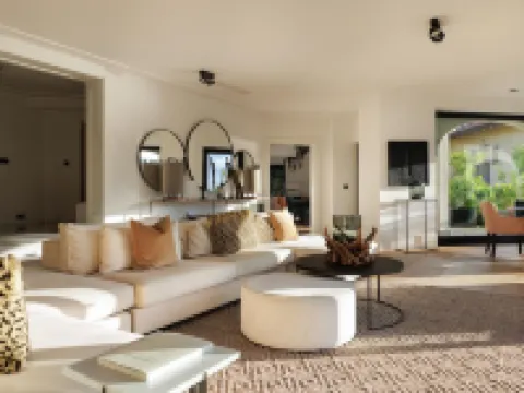 Carefree Retreat With Panoramic Views of Lake Como