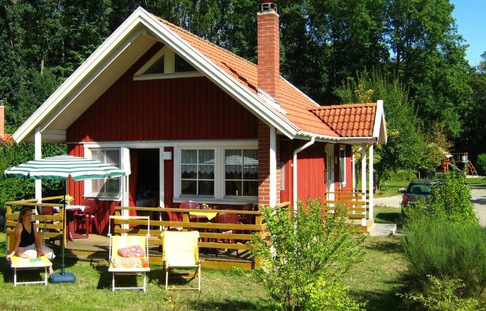 The Mecklenburg Lake District! Family-Friendly Vacation Home, Wi-Fi, Right on the Lake