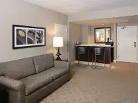 The Marc Hotel Các khách sạn gần Thư viện Công cộng Milwaukee
