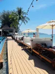 Miracle BeachClub Lux Sunbed&free credit