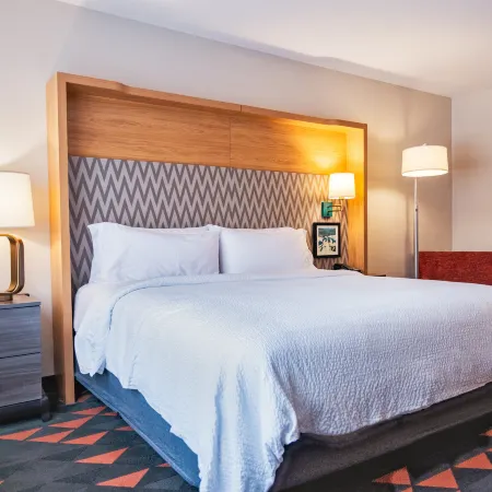 Holiday Inn & Suites PHILADELPHIA W - DREXEL HILL by IHG