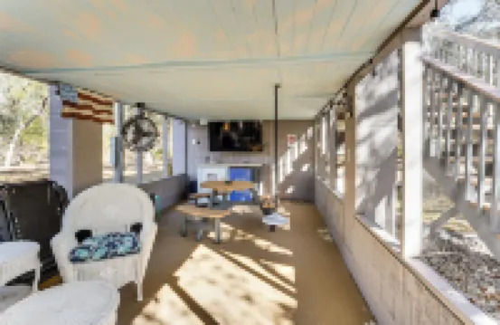 < 1 Mi From Suwannee River, Hideaway w/ Lanai