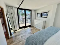 Cali beach living! Modern 2 BR home. Pet friendly. Walk to town, beaches, harbor