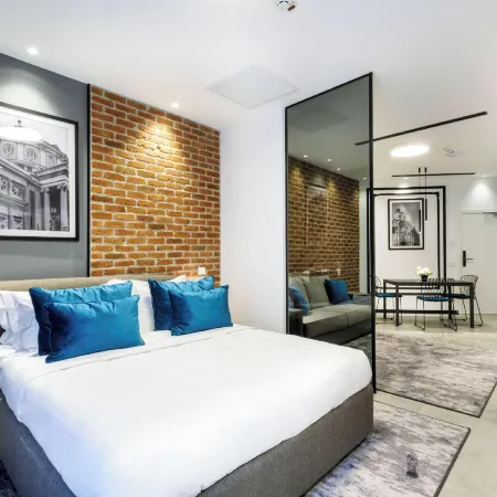 Old Town Snail Design Apartments