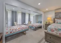 Wow! 3 Br! Remodeled Waterfront Unit, Sapphire Beach, Ocean View, Private Patio