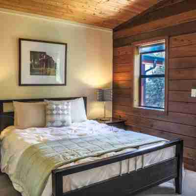 Cottages at Little River Cove Rooms