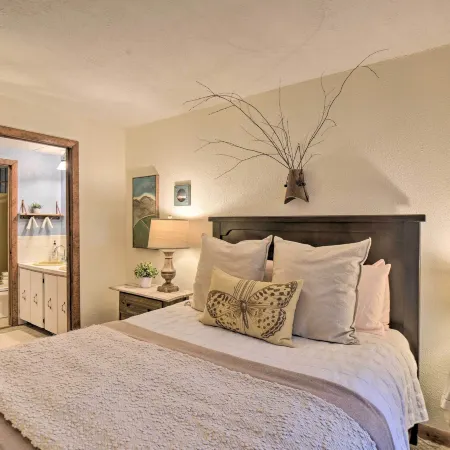 Glen Condo w/ Mountain Views: Walk to Story Land Hotels in Bartlett