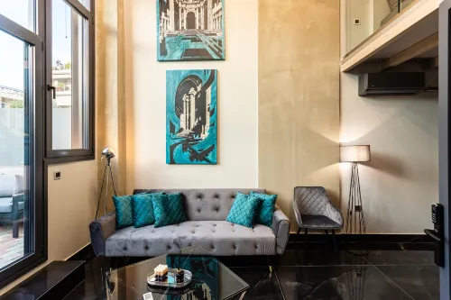 Ventiri Lofts - Luxury Duplex w/Private Garden - Mountain view