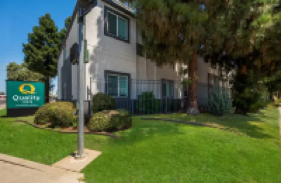 퀄리티 인 유바 시티/매리스빌