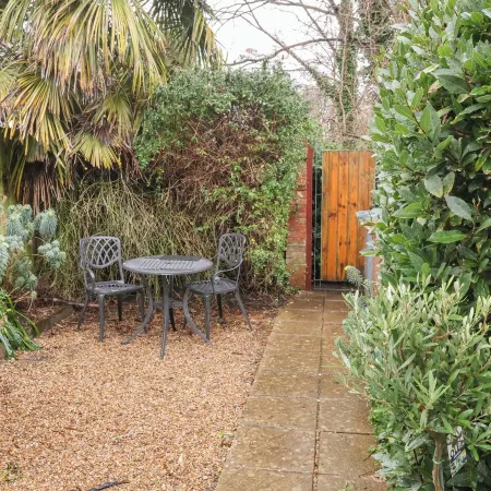 Lilly Cottage