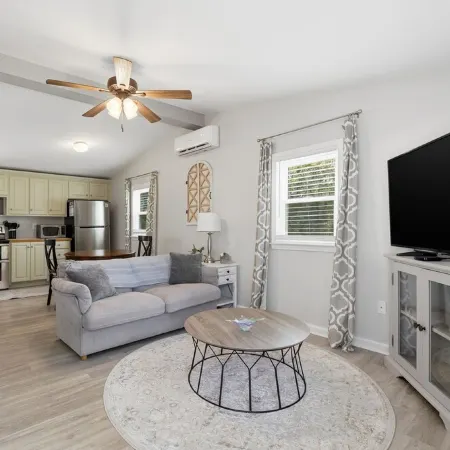 Cute & Cozy Guest House - Woodstock