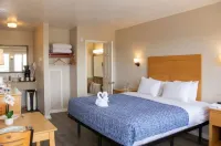 Sea Horse Inn and Cottages